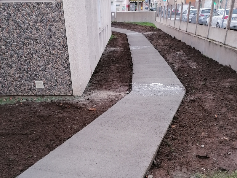 Chantier d'un passage à l'école maternelle Mulsant à Roanne